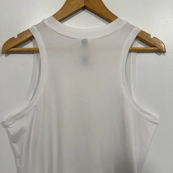 Vuori Energy Tank Top White L - Picture 6 of 10